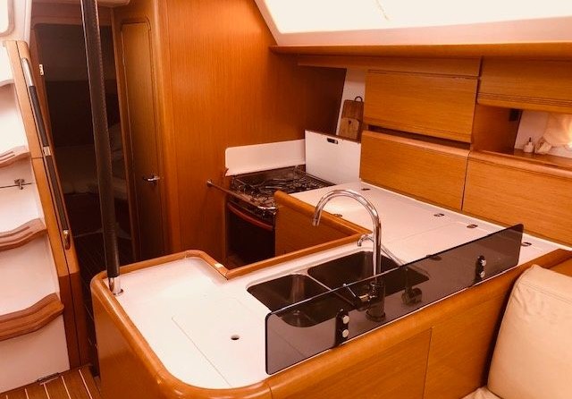 Jeanneau 53