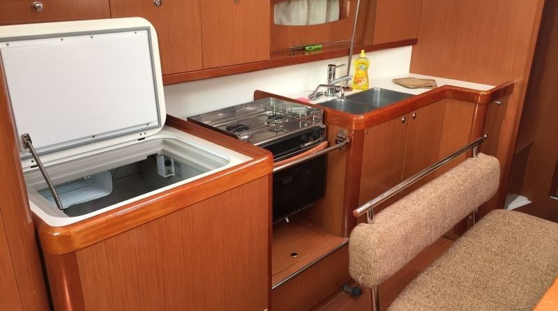 Beneteau Oceanis 43