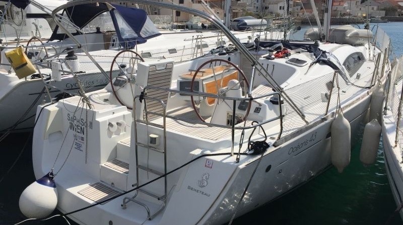 Beneteau Oceanis 43