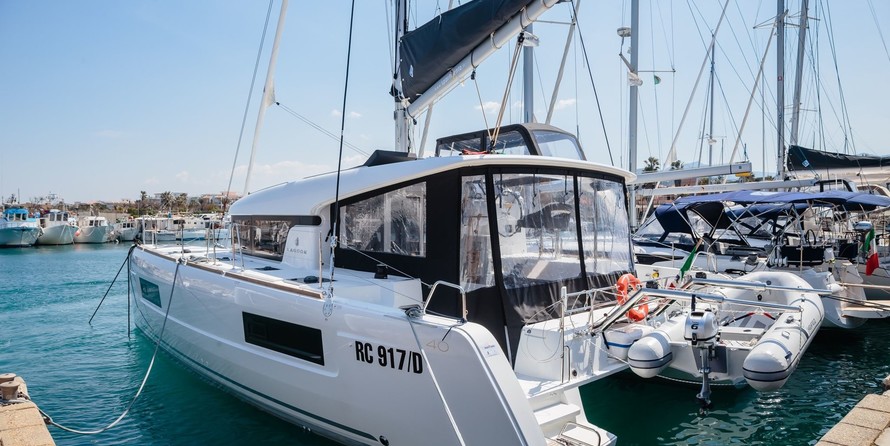 Lagoon 40