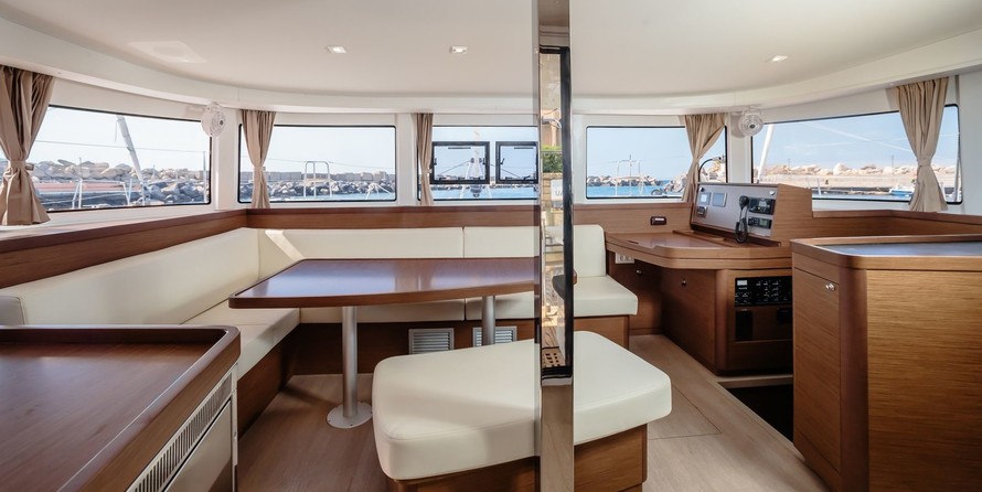 Lagoon 42