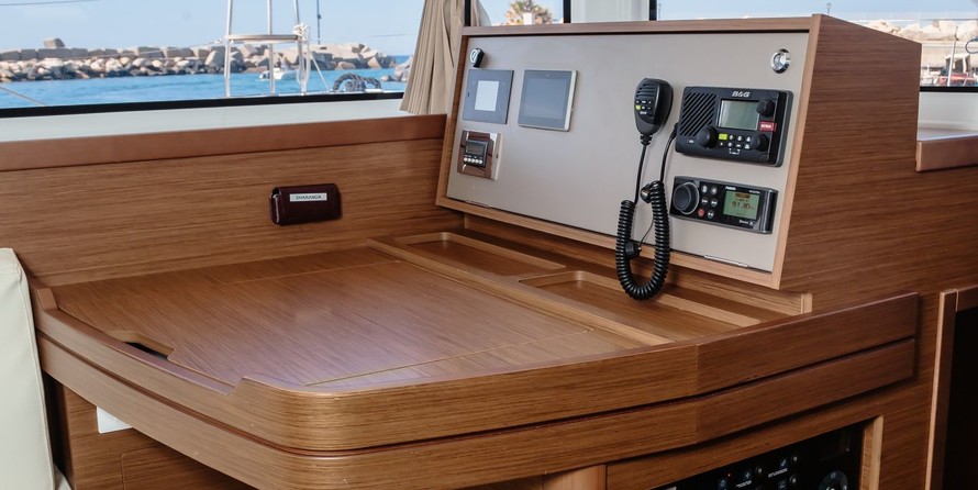Lagoon 42