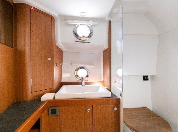 Beneteau Swift Trawler 35