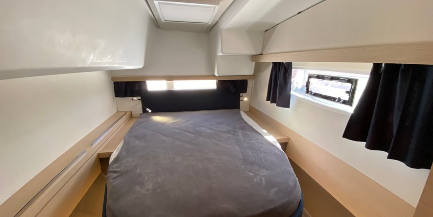 Fountaine Pajot Lucia 40