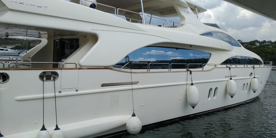 Azimut 116