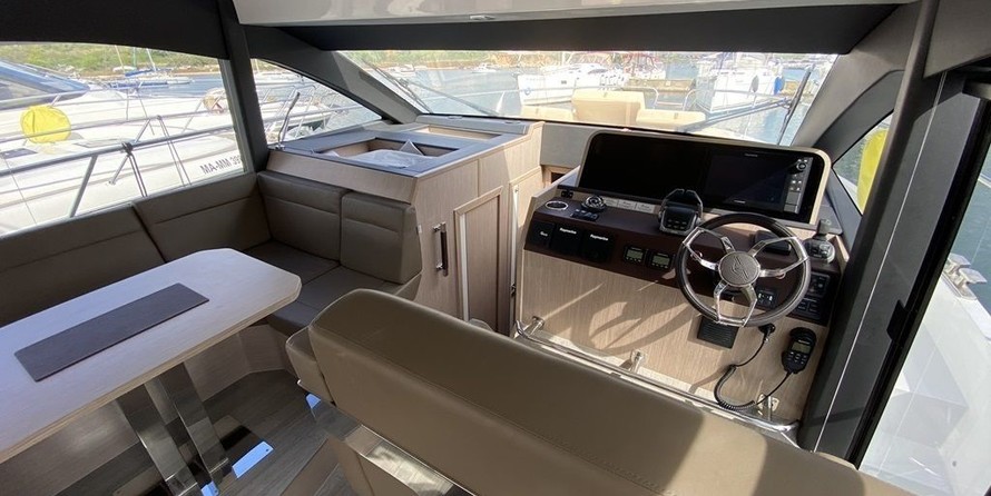 Sealine F430