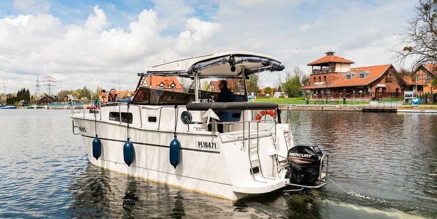 Delphia Nautika 830
