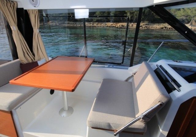 Jeanneau Merry Fisher 895