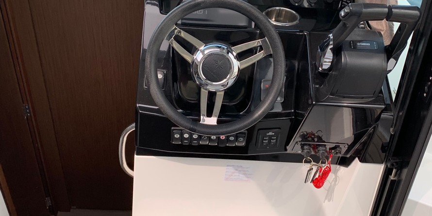 Jeanneau Merry Fisher 895