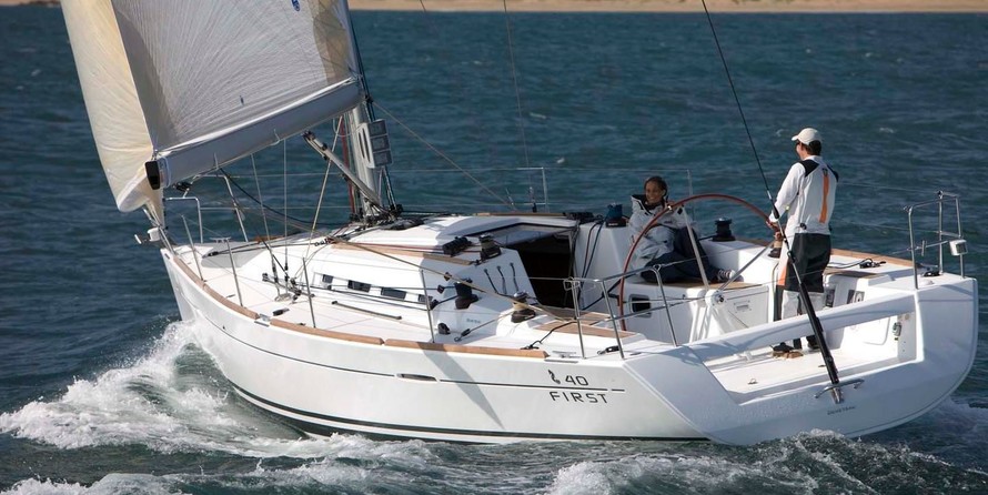 Beneteau First 40