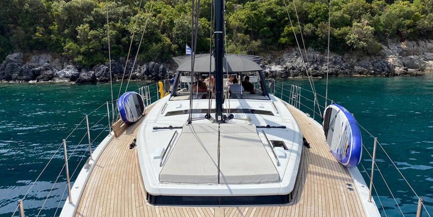 Beneteau Oceanis Yacht 62