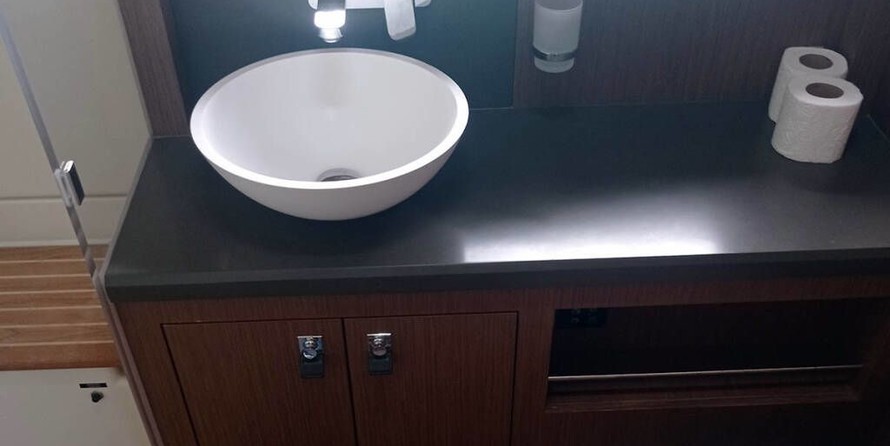 Beneteau Oceanis Yacht 62