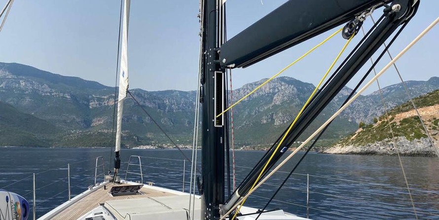 Beneteau Oceanis Yacht 62