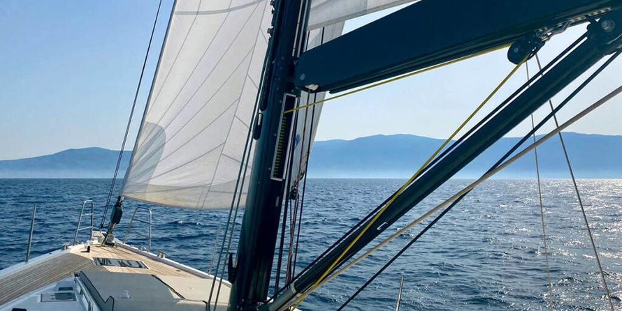 Beneteau Oceanis Yacht 62