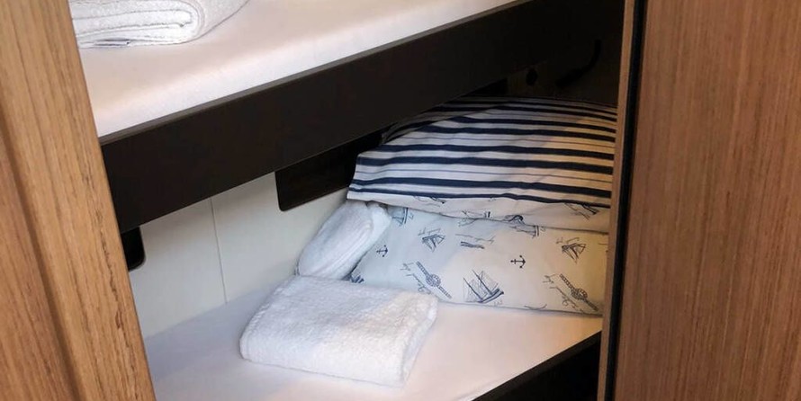 Beneteau Oceanis Yacht 62