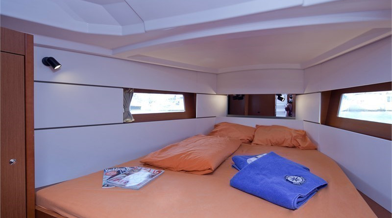 Beneteau Oceanis 38