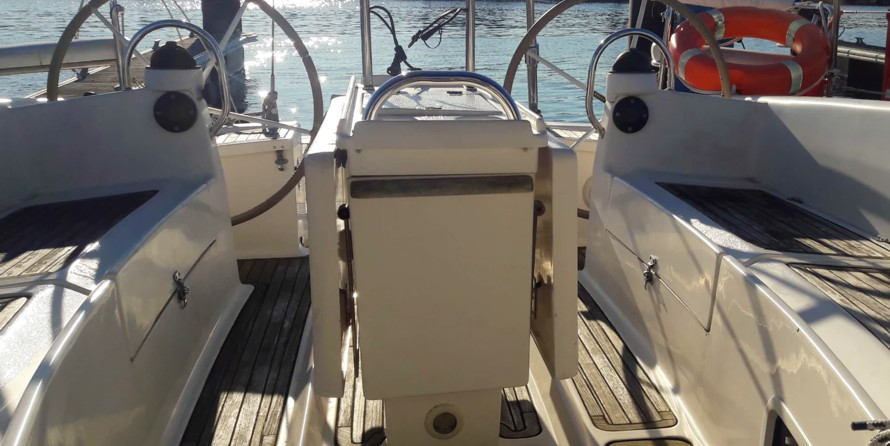 Beneteau Oceanis 38