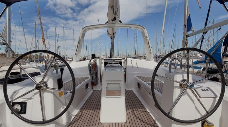 Beneteau Oceanis 38