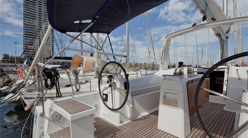 Beneteau Oceanis 38