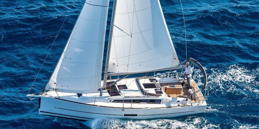 Dufour 360