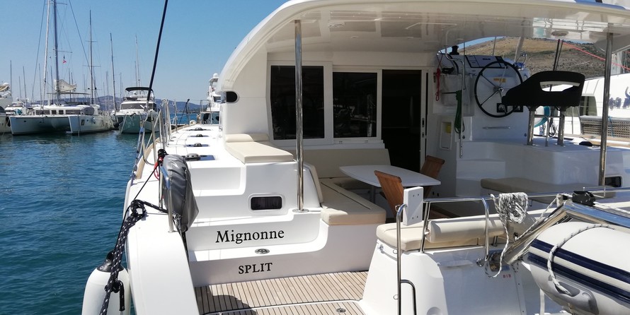 Lagoon 40