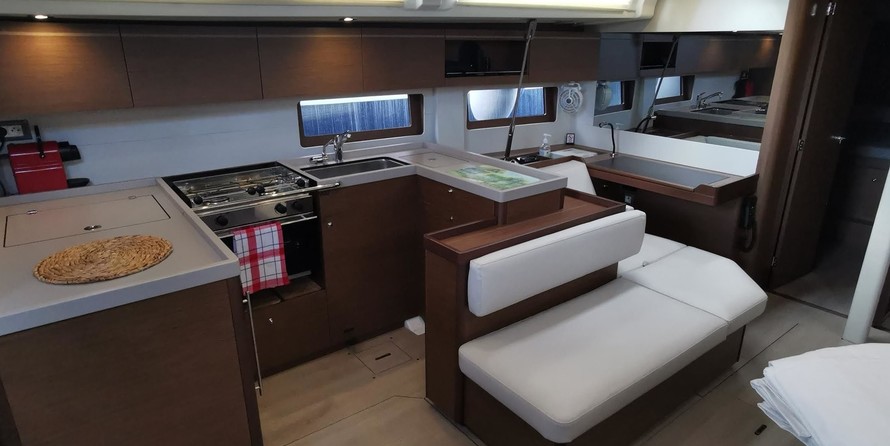 Beneteau Oceanis 51.1