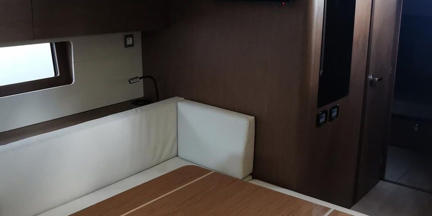 Beneteau Oceanis 51.1
