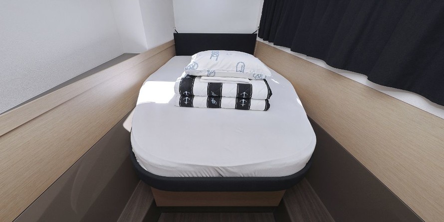 Fountaine Pajot Astréa 42