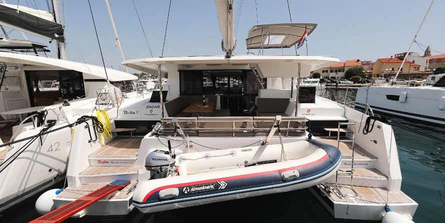 Fountaine Pajot Astréa 42