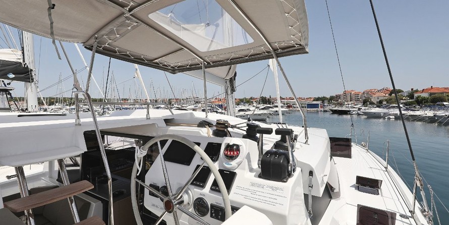 Fountaine Pajot Astréa 42