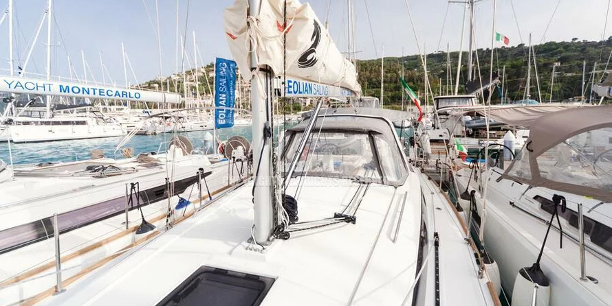 Beneteau Oceanis 38.1