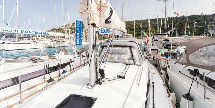 Beneteau Oceanis 38.1