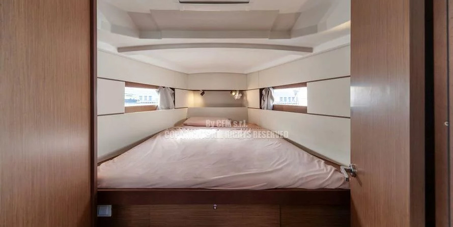 Beneteau Oceanis 38.1