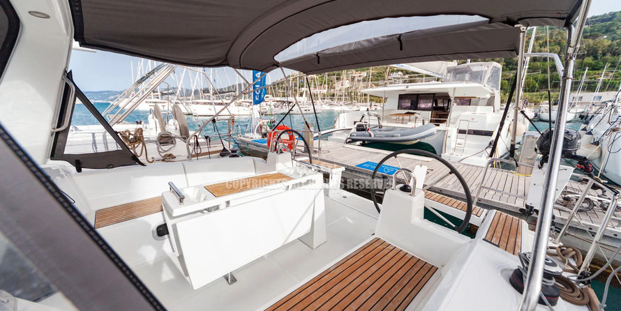 Beneteau Oceanis 38.1