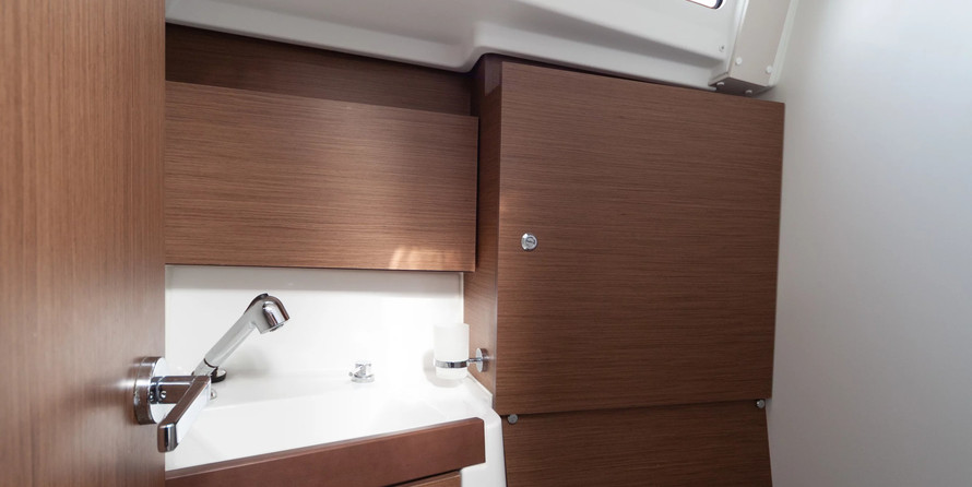 Beneteau Oceanis 38.1