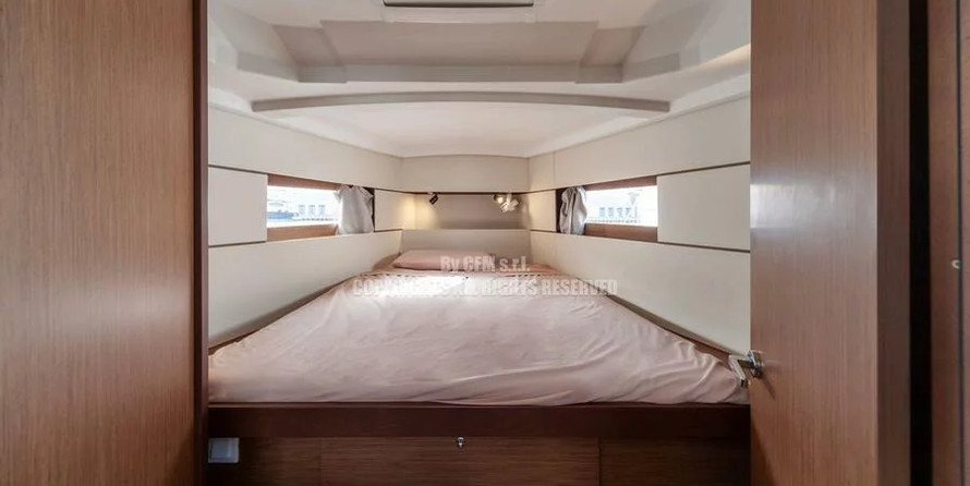 Beneteau Oceanis 38.1