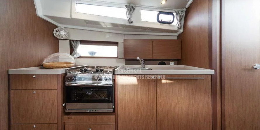 Beneteau Oceanis 38.1