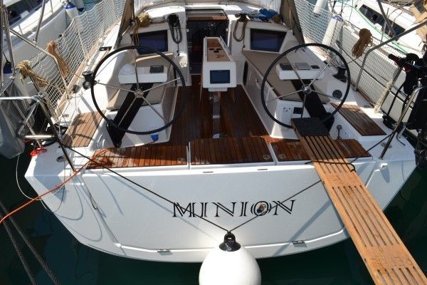 Dufour 360