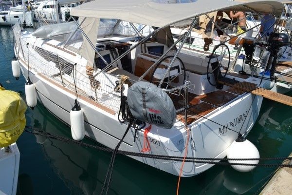 Dufour 360