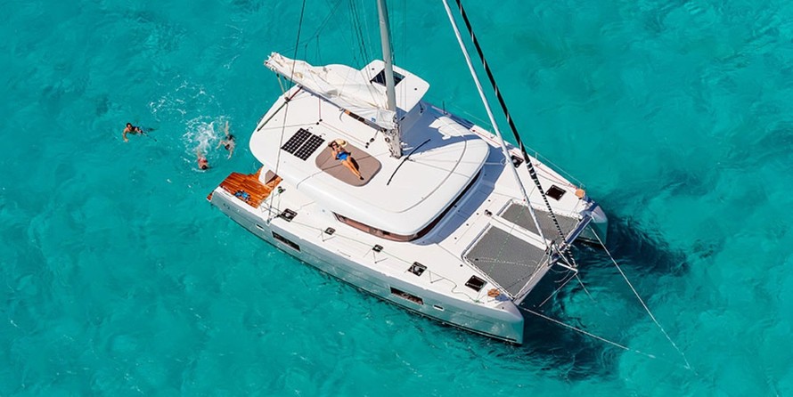 Lagoon 42