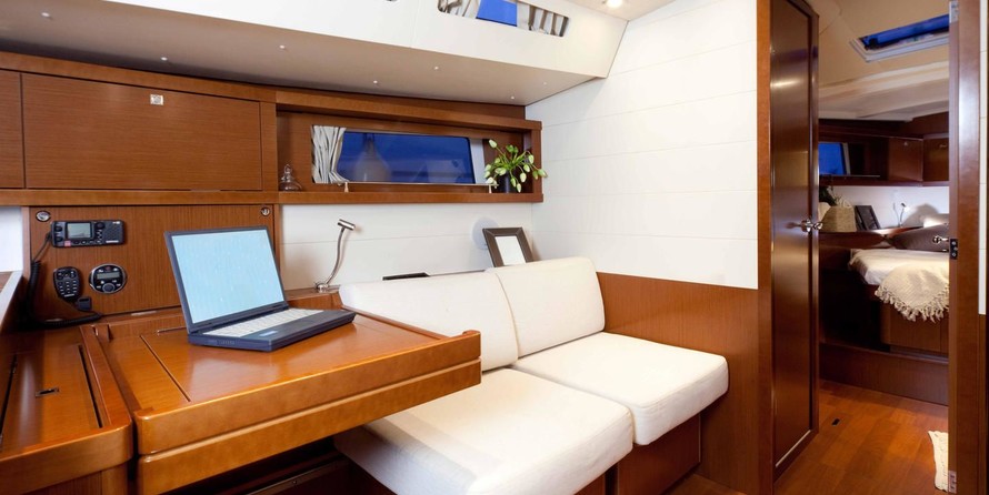Beneteau Oceanis 48