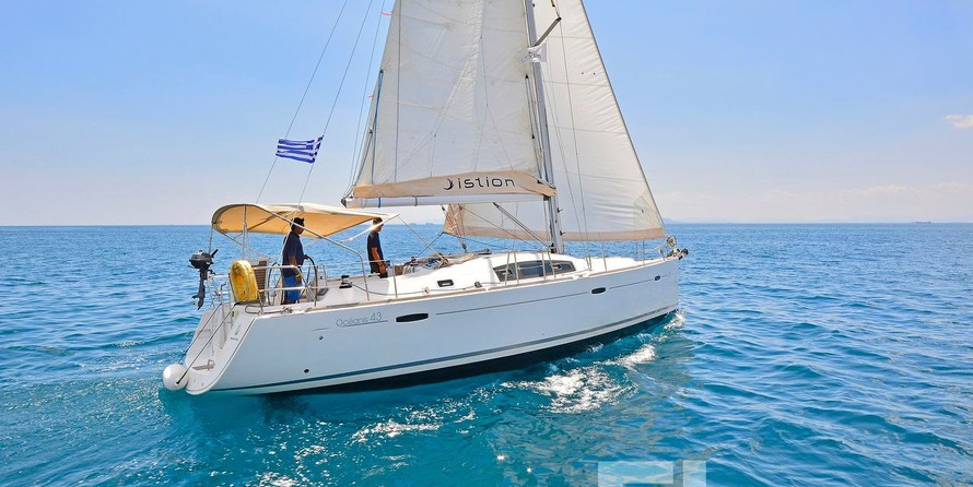 Beneteau Oceanis 43