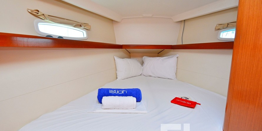 Beneteau Oceanis 43