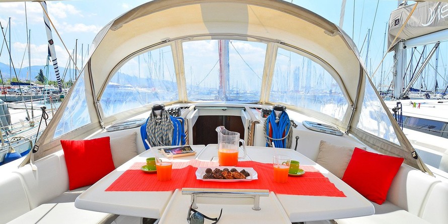 Beneteau Oceanis 43