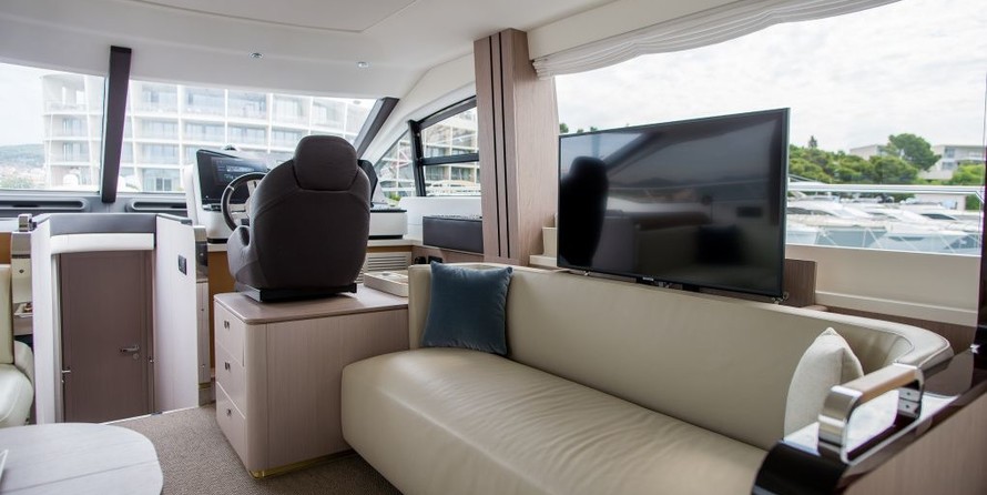 Azimut 55