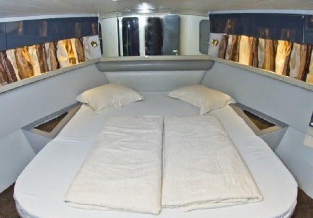 Ferretti 52