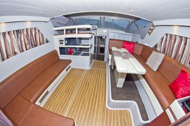 Ferretti 52
