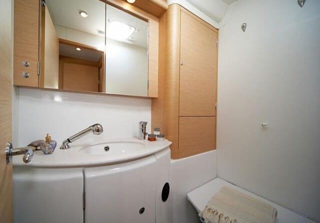 Lagoon 440