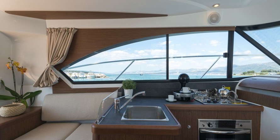 Beneteau Antares 36