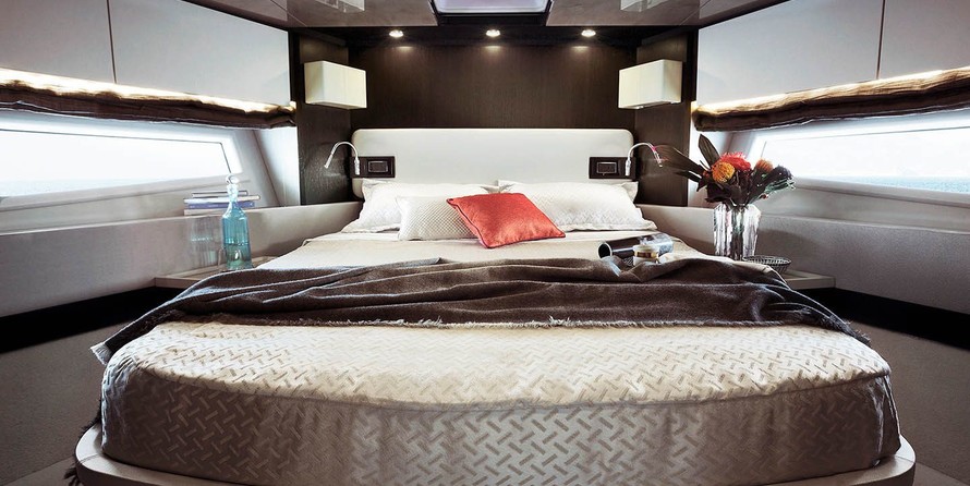 Azimut 66